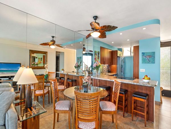 Kaanapali Vacation Rental Condo Sleeps Four Located on Beach