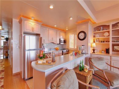 Kaanapali Vacation Rental Beach Condo Sleeps Six Ocean Views