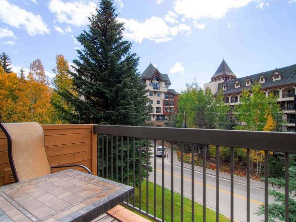 Vail Vacation Condo Sleeps 8 Guests Walk to Lifts Great View