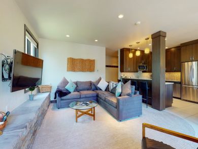 Vail Vacation Rental Condo Three Bedrooms Walk to Ski Lifts