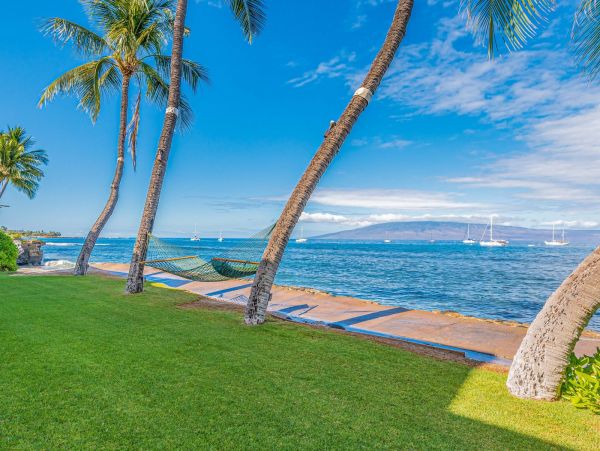 Lahaina Stunning Beachfront Vacation Home With Private Pool