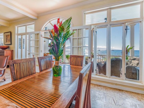 Lahaina Stunning Beachfront Vacation Home With Private Pool