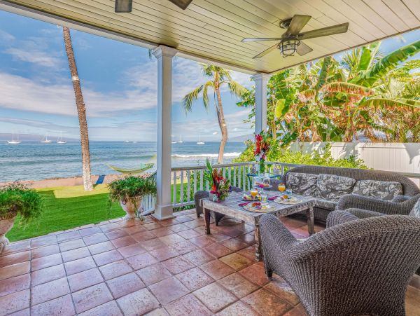 Lahaina Stunning Beachfront Vacation Home With Private Pool