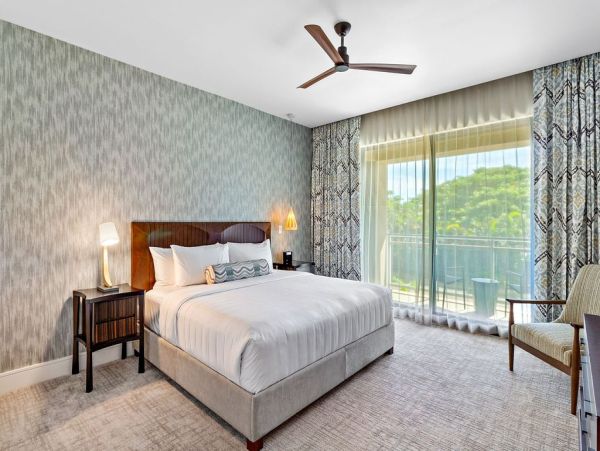 Lahaina Luxury Vacation Rental 9 Bedrooms Sleeps 24 Guests