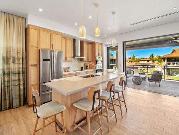 Lahaina Luxury Vacation Rental 9 Bedrooms Sleeps 24 Guests