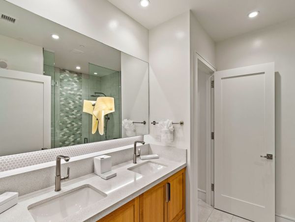 Lahaina Luxury Vacation Rental 9 Bedrooms Sleeps 24 Guests