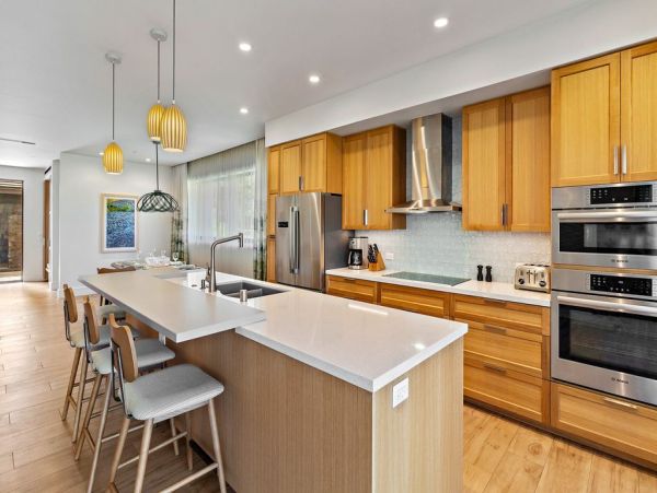Lahaina Luxury Vacation Rental 9 Bedrooms Sleeps 24 Guests