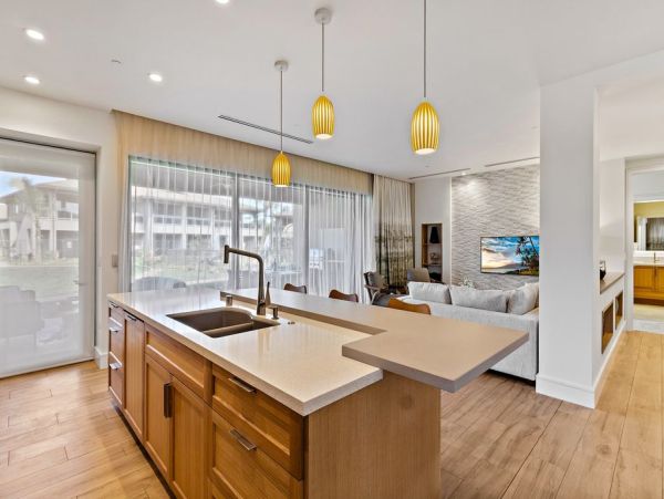Lahaina Luxury Vacation Rental 9 Bedrooms Sleeps 24 Guests