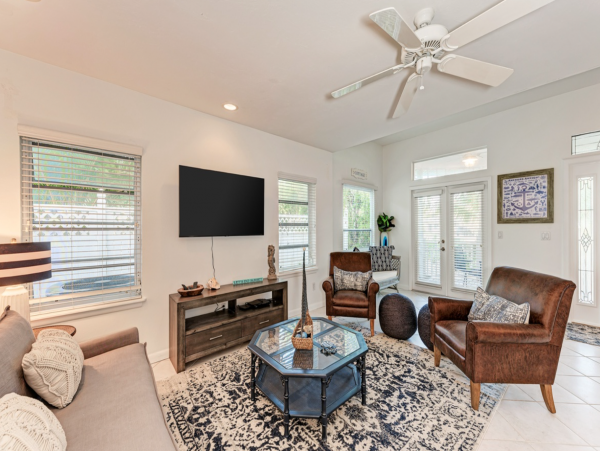 Charming Beach Retreat on Lido Key with Private Pool and Prime Location