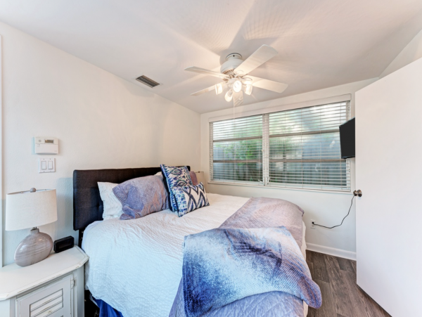Charming Beach Retreat on Lido Key with Private Pool and Prime Location