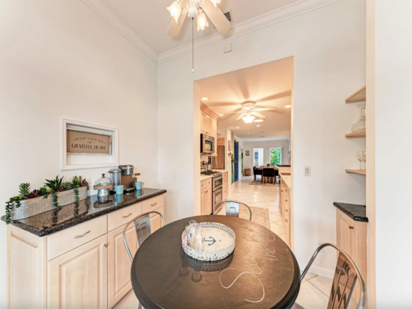 Charming Beach Retreat on Lido Key with Private Pool and Prime Location