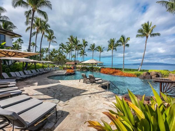 Three Bedroom Ocean Views Vacation Home Penthouse in Wailea