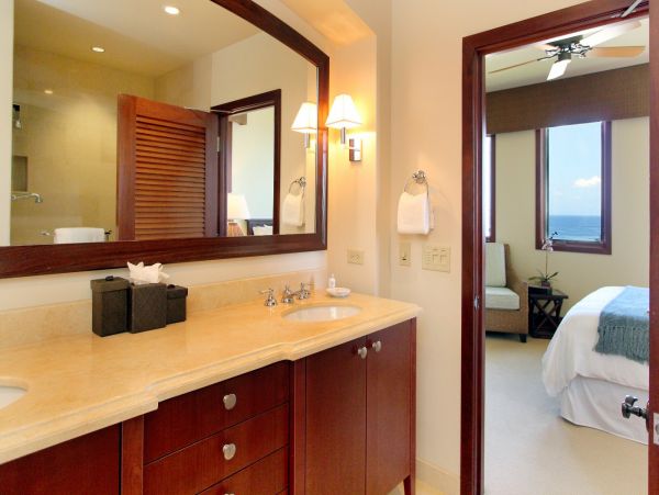 Three Bedroom Ocean Views Vacation Home Penthouse in Wailea
