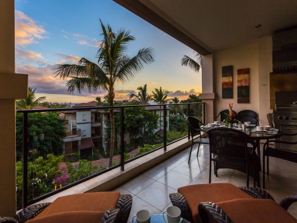 Luxury Vacation Penthouse with Communal Pool Sleeps 6