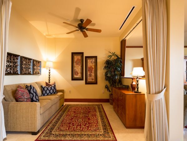 Luxury Vacation Penthouse with Communal Pool Sleeps 6