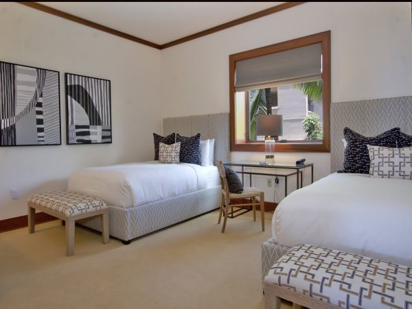 Oceanfront Three Bedroom Vacation Condo in Kapalua