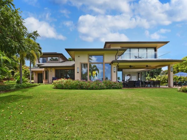 Luxury 5 Bedrooms Sleeps 10 Guests Villa