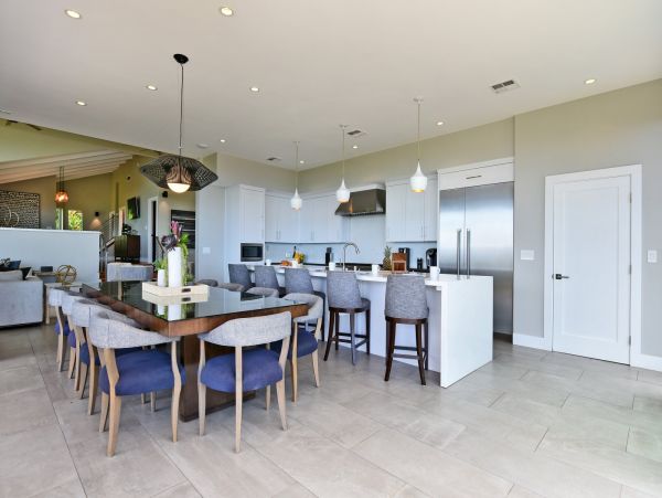 Luxury 5 Bedrooms Sleeps 10 Guests Villa