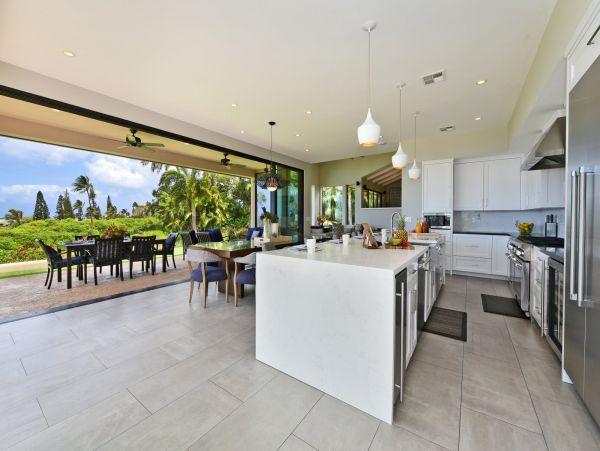 Luxury 5 Bedrooms Sleeps 10 Guests Villa