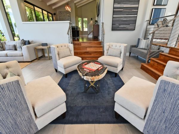 Luxury 5 Bedrooms Sleeps 10 Guests Villa