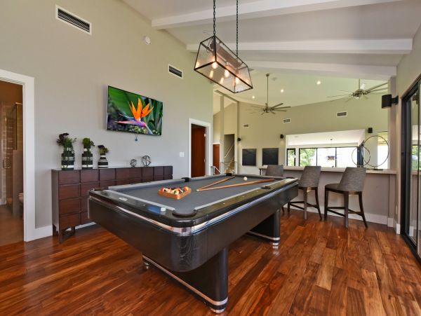 Luxury 5 Bedrooms Sleeps 10 Guests Villa