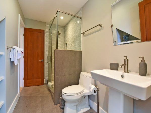 Luxury 5 Bedrooms Sleeps 10 Guests Villa