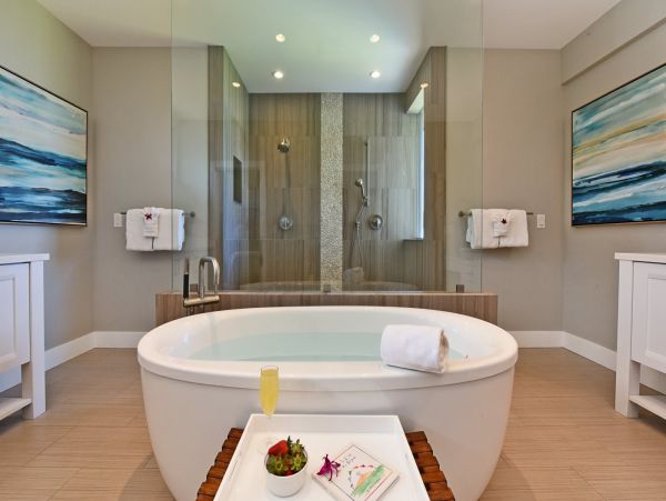 Luxury 5 Bedrooms Sleeps 10 Guests Villa