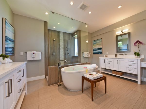 Luxury 5 Bedrooms Sleeps 10 Guests Villa