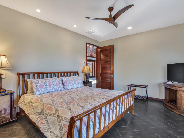 Amazing Lagoon 7 Bedroom Villa in Big Island 10,000 sq FT