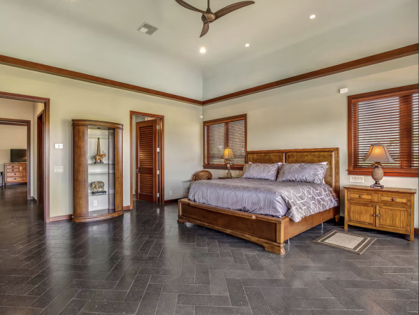 Amazing Lagoon 7 Bedroom Villa in Big Island 10,000 sq FT