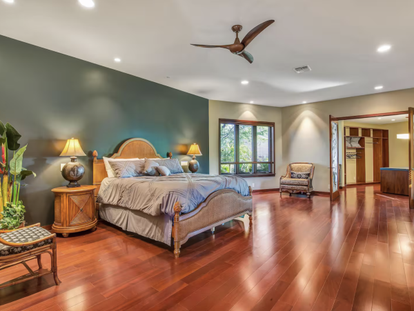 Amazing Lagoon 7 Bedroom Villa in Big Island 10,000 sq FT