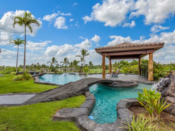 Amazing Lagoon 7 Bedroom Villa in Big Island 10,000 sq FT