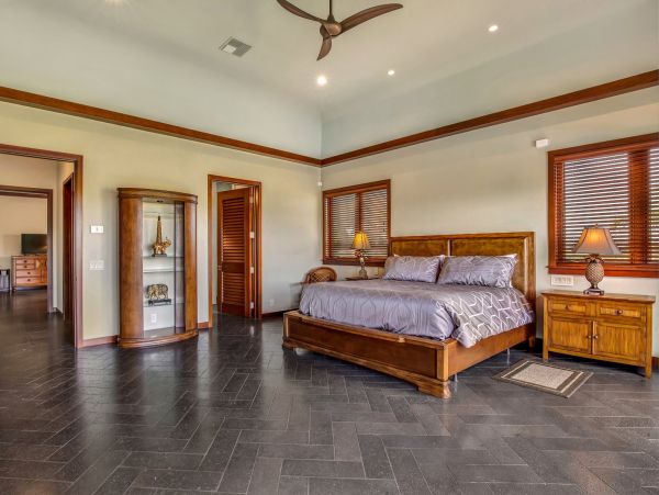 Amazing Lagoon 7 Bedroom Villa in Big Island 10,000 sq FT