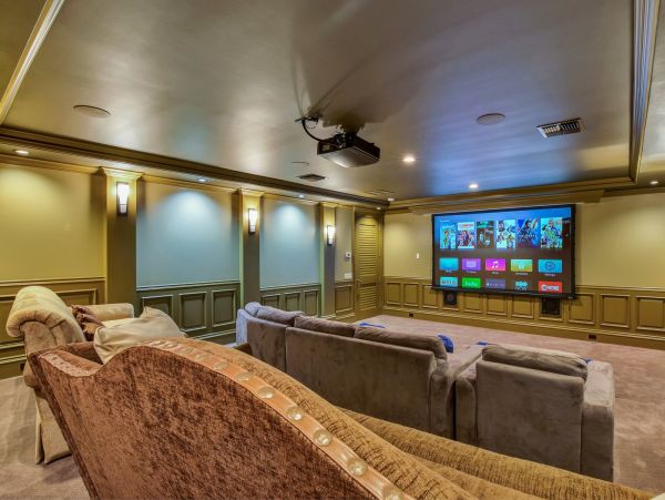 Amazing Lagoon 7 Bedroom Villa in Big Island 10,000 sq FT