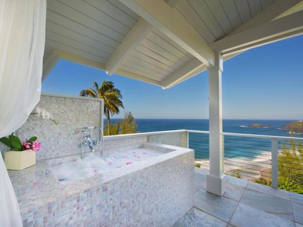 Oceanfront Kilauea Seven Bedroom Luxury Rental Home