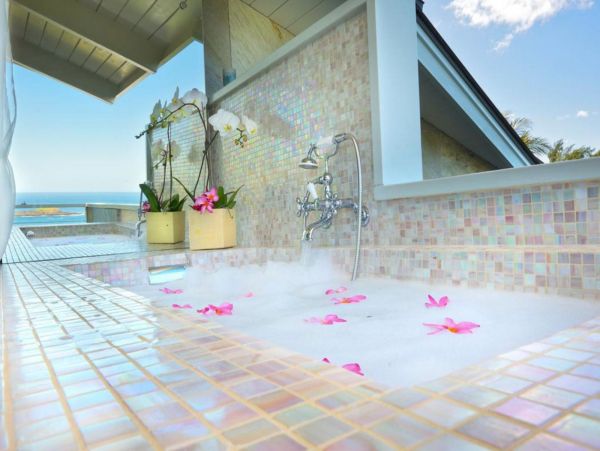 Oceanfront Kilauea Seven Bedroom Luxury Rental Home