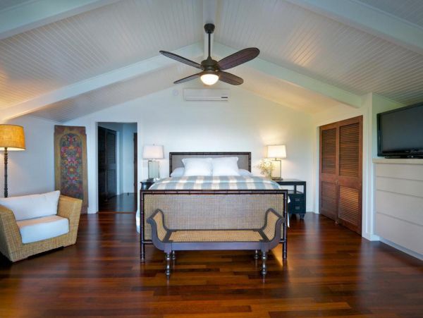 Oceanfront Kilauea Seven Bedroom Luxury Rental Home
