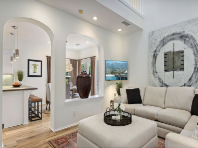 Luxury Santa Barbara Vacation Town Home 2 Bedrooms Sleeps 4