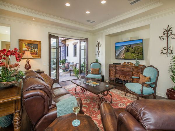 Peaceful Three Bedroom Luxury Home with Private Pool & Spa