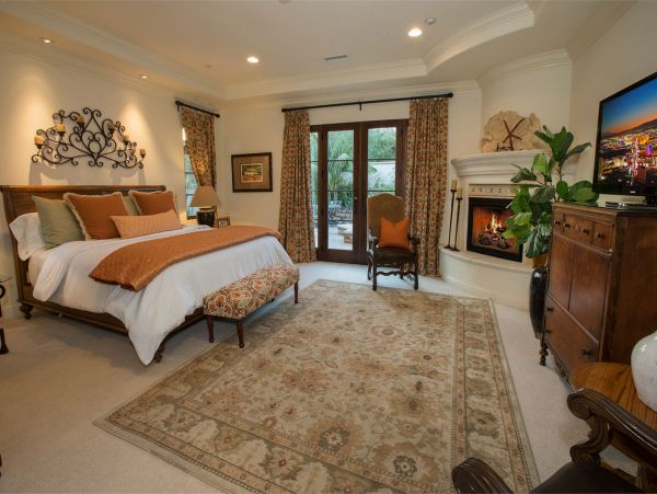 Peaceful Three Bedroom Luxury Home with Private Pool & Spa