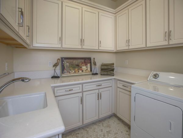 Peaceful Three Bedroom Luxury Home with Private Pool & Spa