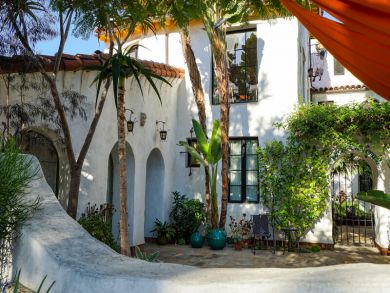 Luxury Santa Barbara Vacation Condo Sleeps 4 Guests