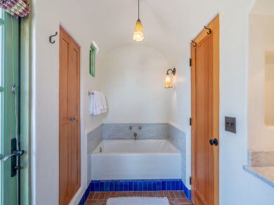 Luxury Santa Barbara Vacation Condo Sleeps 4 Guests