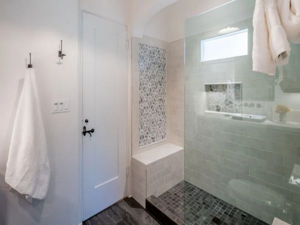 Charming 3 Bedrooms Home Sleeps 6 Guests in Santa Barbara