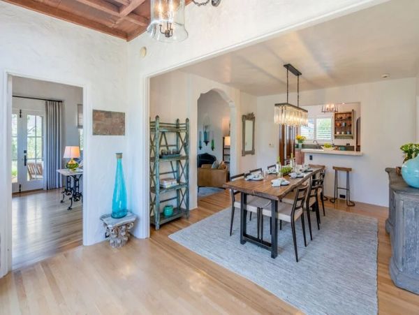 Charming 3 Bedrooms Home Sleeps 6 Guests in Santa Barbara