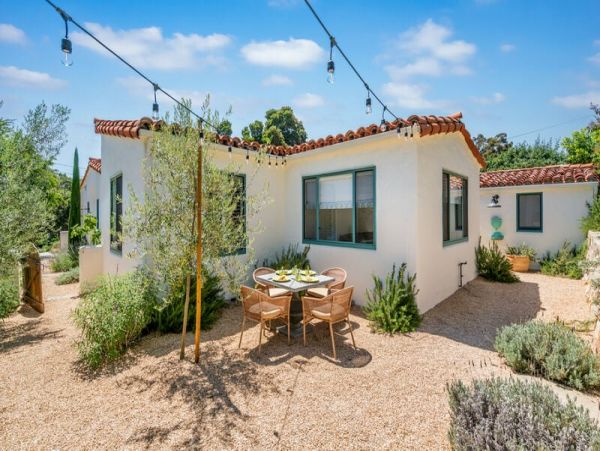 Charming 3 Bedrooms Home Sleeps 6 Guests in Santa Barbara