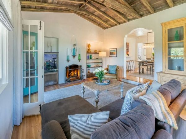 Charming 3 Bedrooms Home Sleeps 6 Guests in Santa Barbara
