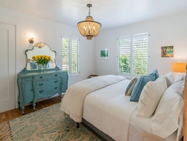 Charming 3 Bedrooms Home Sleeps 6 Guests in Santa Barbara