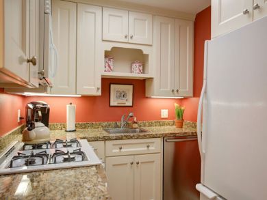 Two Bedroom Vacation Rental Home in Montecito Mountain Views
