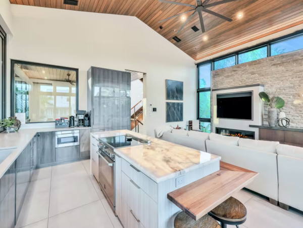 Anna Maria Island Luxury Vacation Rental - Gulf Coast Beach House with Pool & Rooftop Deck
